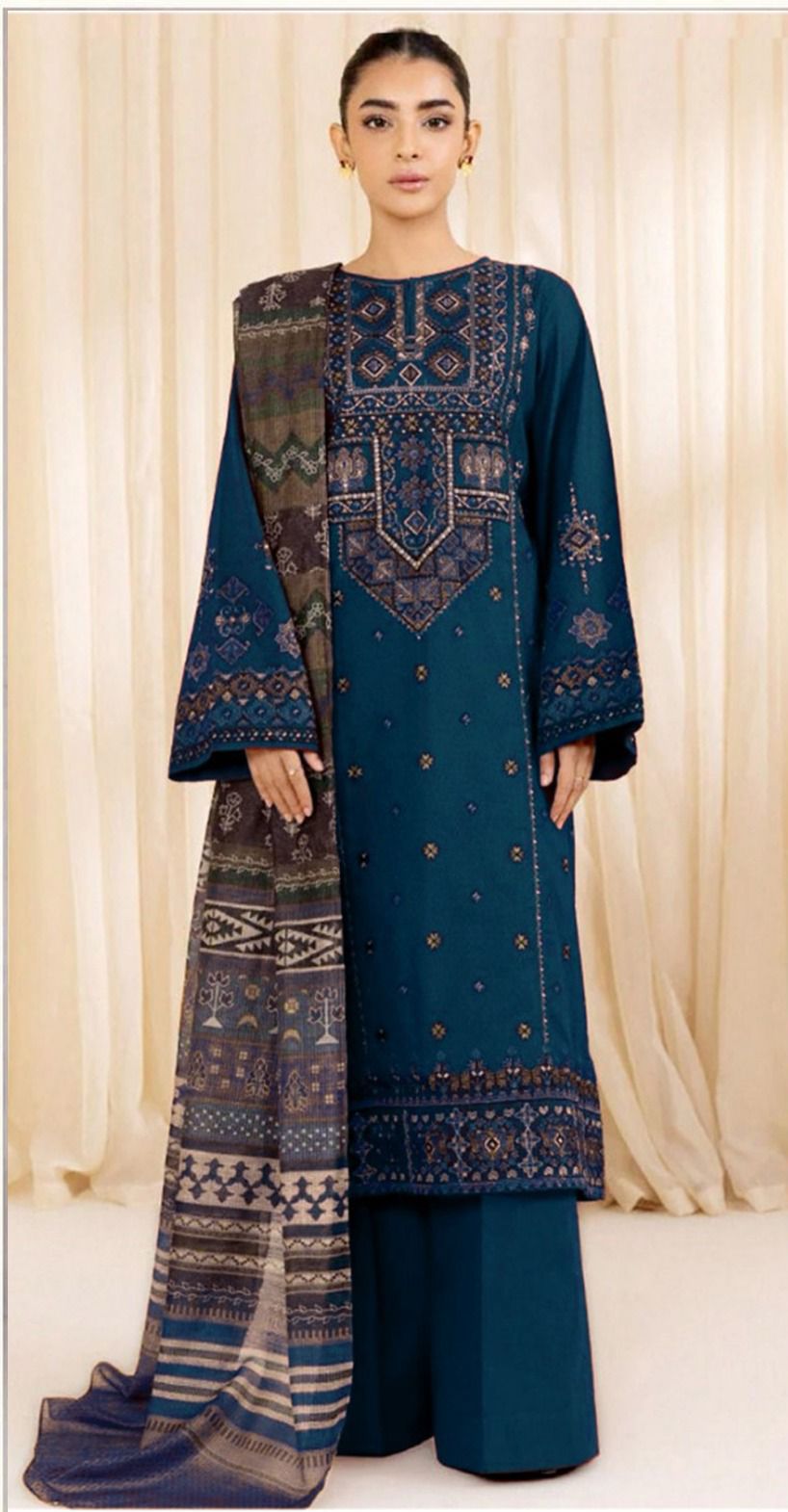 "Most Demanding" SAPPHIRE 3 Pcs women’s unstitched Dhanak embroidered suit AY-0041